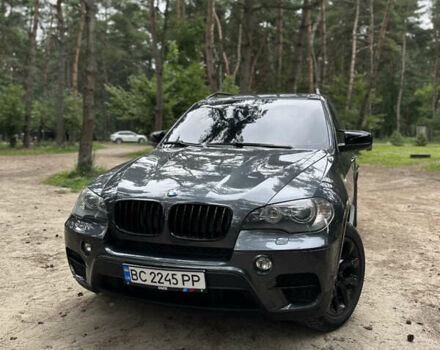 Сірий БМВ Х5, об'ємом двигуна 3 л та пробігом 320 тис. км за 15800 $, фото 2 на Automoto.ua