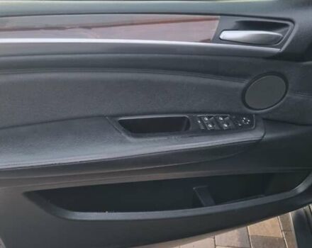 Серый БМВ Х5, объемом двигателя 0 л и пробегом 215 тыс. км за 15500 $, фото 3 на Automoto.ua