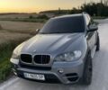 Серый БМВ Х5, объемом двигателя 3 л и пробегом 345 тыс. км за 16000 $, фото 1 на Automoto.ua