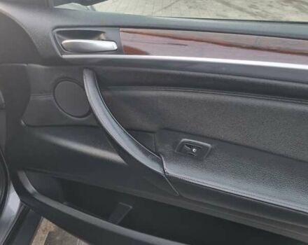 Серый БМВ Х5, объемом двигателя 0 л и пробегом 215 тыс. км за 15500 $, фото 11 на Automoto.ua