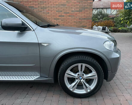Серый БМВ Х5, объемом двигателя 3 л и пробегом 286 тыс. км за 16900 $, фото 8 на Automoto.ua