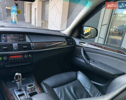 Сірий БМВ Х5, об'ємом двигуна 2.99 л та пробігом 242 тис. км за 18399 $, фото 18 на Automoto.ua