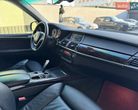 Сірий БМВ Х5, об'ємом двигуна 2.99 л та пробігом 242 тис. км за 18399 $, фото 22 на Automoto.ua