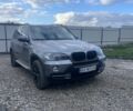 Серый БМВ Х5, объемом двигателя 3 л и пробегом 330 тыс. км за 13600 $, фото 1 на Automoto.ua