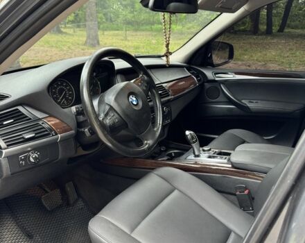 Сірий БМВ Х5, об'ємом двигуна 3 л та пробігом 261 тис. км за 16299 $, фото 8 на Automoto.ua
