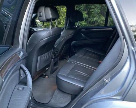 Серый БМВ Х5, объемом двигателя 3 л и пробегом 231 тыс. км за 18800 $, фото 3 на Automoto.ua