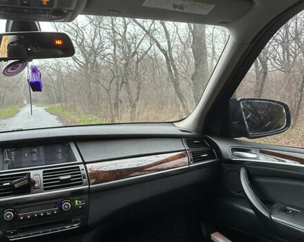 БМВ Х5 2010 в Днепре (Днепропетровске) на Automoto.ua Серый БМВ Х5, объемом двигателя 3 л и пробегом 200 тыс. км за 19500 $, фото 10 на Automoto.ua