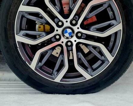 Сірий БМВ Х5, об'ємом двигуна 3 л та пробігом 258 тис. км за 13800 $, фото 25 на Automoto.ua
