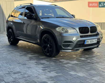 Сірий БМВ Х5, об'ємом двигуна 2.99 л та пробігом 242 тис. км за 18399 $, фото 5 на Automoto.ua
