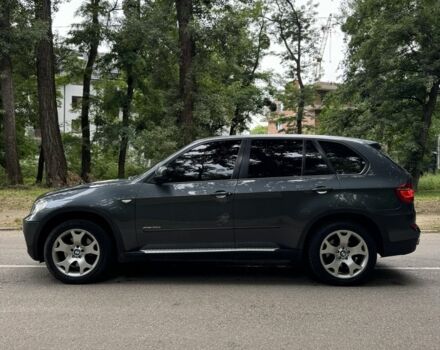 Сірий БМВ Х5, об'ємом двигуна 3 л та пробігом 261 тис. км за 16299 $, фото 1 на Automoto.ua