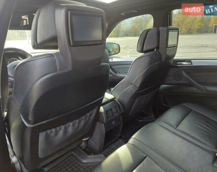 Серый БМВ Х5, объемом двигателя 2.99 л и пробегом 290 тыс. км за 18000 $, фото 13 на Automoto.ua