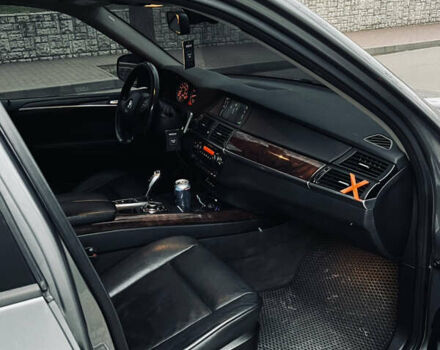 Сірий БМВ Х5, об'ємом двигуна 2.98 л та пробігом 250 тис. км за 13800 $, фото 13 на Automoto.ua