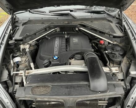 Серый БМВ Х5, объемом двигателя 3 л и пробегом 309 тыс. км за 12000 $, фото 12 на Automoto.ua