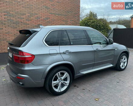 Серый БМВ Х5, объемом двигателя 3 л и пробегом 286 тыс. км за 16900 $, фото 3 на Automoto.ua