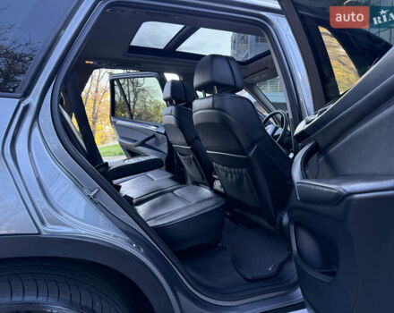 Серый БМВ Х5, объемом двигателя 3 л и пробегом 297 тыс. км за 15700 $, фото 34 на Automoto.ua