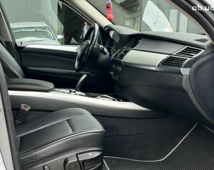 Серый БМВ Х5, объемом двигателя 3 л и пробегом 317 тыс. км за 15490 $, фото 36 на Automoto.ua