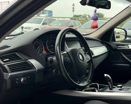 Серый БМВ Х5, объемом двигателя 3 л и пробегом 317 тыс. км за 15490 $, фото 14 на Automoto.ua