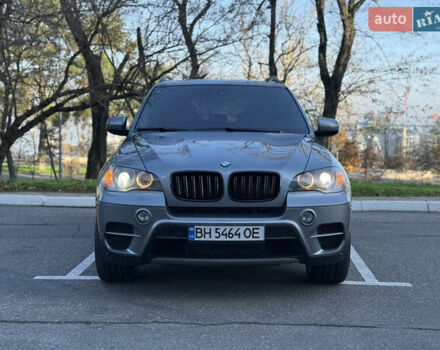 Серый БМВ Х5, объемом двигателя 3 л и пробегом 297 тыс. км за 15700 $, фото 3 на Automoto.ua