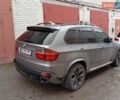 Серый БМВ Х5, объемом двигателя 3 л и пробегом 330 тыс. км за 15000 $, фото 5 на Automoto.ua