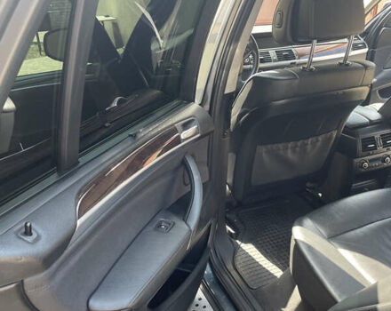 Серый БМВ Х5, объемом двигателя 2.98 л и пробегом 115 тыс. км за 14500 $, фото 3 на Automoto.ua