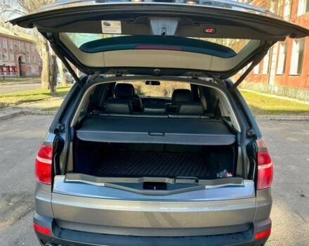 Серый БМВ Х5, объемом двигателя 3 л и пробегом 295 тыс. км за 11500 $, фото 6 на Automoto.ua