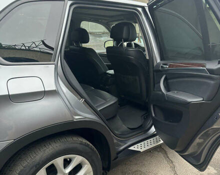 Сірий БМВ Х5, об'ємом двигуна 2.98 л та пробігом 187 тис. км за 16000 $, фото 8 на Automoto.ua