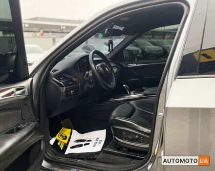 Серый БМВ Х5, объемом двигателя 4.4 л и пробегом 184 тыс. км за 16490 $, фото 9 на Automoto.ua