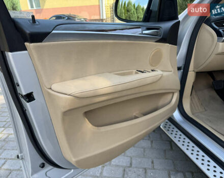 Серый БМВ Х5, объемом двигателя 3 л и пробегом 281 тыс. км за 14499 $, фото 68 на Automoto.ua