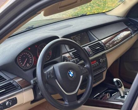 Серый БМВ Х5, объемом двигателя 3 л и пробегом 270 тыс. км за 5000 $, фото 5 на Automoto.ua