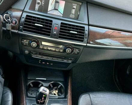 Сірий БМВ Х5, об'ємом двигуна 3 л та пробігом 295 тис. км за 11500 $, фото 7 на Automoto.ua