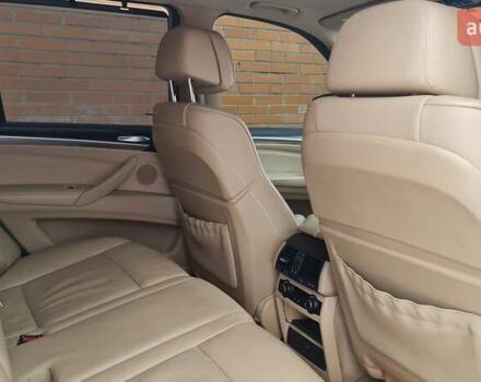 Сірий БМВ Х5, об'ємом двигуна 3 л та пробігом 258 тис. км за 13800 $, фото 47 на Automoto.ua