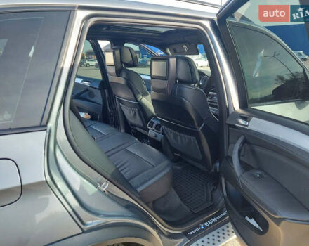 Серый БМВ Х5, объемом двигателя 2.99 л и пробегом 290 тыс. км за 18000 $, фото 14 на Automoto.ua