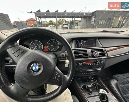 Серый БМВ Х5, объемом двигателя 2.98 л и пробегом 210 тыс. км за 12500 $, фото 20 на Automoto.ua