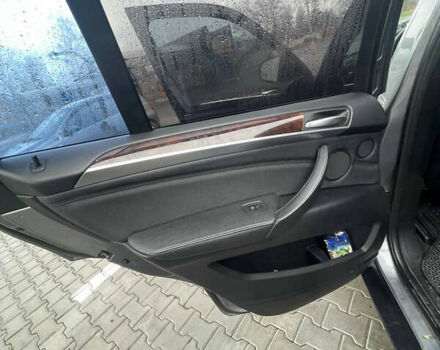 Серый БМВ Х5, объемом двигателя 3 л и пробегом 268 тыс. км за 18500 $, фото 13 на Automoto.ua