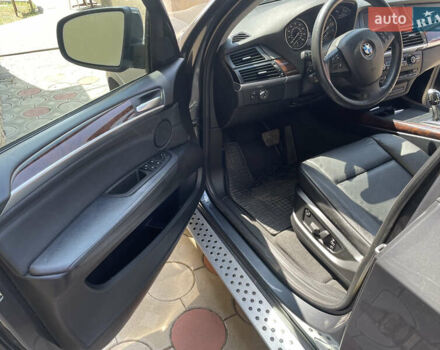 Серый БМВ Х5, объемом двигателя 2.98 л и пробегом 115 тыс. км за 14500 $, фото 1 на Automoto.ua