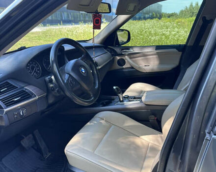 Сірий БМВ Х5, об'ємом двигуна 3 л та пробігом 320 тис. км за 15800 $, фото 17 на Automoto.ua