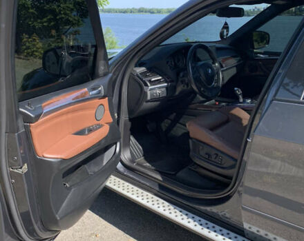 Сірий БМВ Х5, об'ємом двигуна 3 л та пробігом 317 тис. км за 17000 $, фото 8 на Automoto.ua