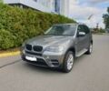 Серый БМВ Х5, объемом двигателя 3 л и пробегом 260 тыс. км за 8500 $, фото 2 на Automoto.ua
