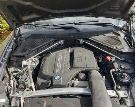 Серый БМВ Х5, объемом двигателя 3 л и пробегом 260 тыс. км за 8500 $, фото 5 на Automoto.ua