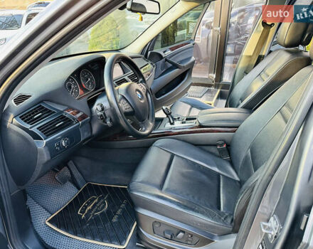Серый БМВ Х5, объемом двигателя 2.98 л и пробегом 216 тыс. км за 14700 $, фото 14 на Automoto.ua