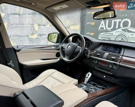 Серый БМВ Х5, объемом двигателя 2.98 л и пробегом 237 тыс. км за 11800 $, фото 12 на Automoto.ua