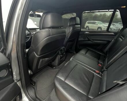 Серый БМВ Х5, объемом двигателя 3 л и пробегом 330 тыс. км за 13500 $, фото 15 на Automoto.ua