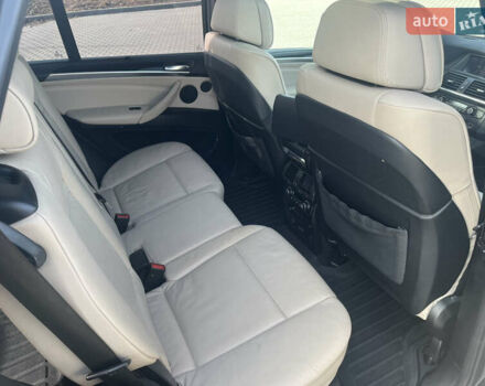 Серый БМВ Х5, объемом двигателя 3 л и пробегом 268 тыс. км за 17800 $, фото 21 на Automoto.ua