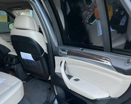 Сірий БМВ Х5, об'ємом двигуна 2.98 л та пробігом 185 тис. км за 15300 $, фото 28 на Automoto.ua
