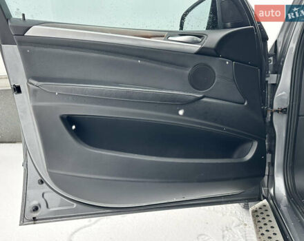 Сірий БМВ Х5, об'ємом двигуна 3 л та пробігом 304 тис. км за 11990 $, фото 29 на Automoto.ua