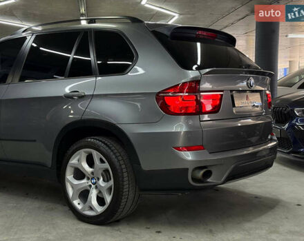 Серый БМВ Х5, объемом двигателя 2.98 л и пробегом 265 тыс. км за 14000 $, фото 5 на Automoto.ua
