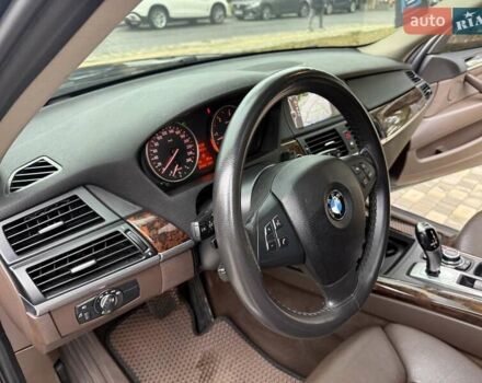 Серый БМВ Х5, объемом двигателя 3 л и пробегом 320 тыс. км за 16900 $, фото 45 на Automoto.ua