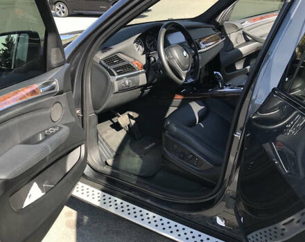 Сірий БМВ Х5, об'ємом двигуна 2.98 л та пробігом 328 тис. км за 14500 $, фото 17 на Automoto.ua