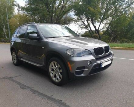 Серый БМВ Х5, объемом двигателя 3 л и пробегом 260 тыс. км за 8500 $, фото 1 на Automoto.ua