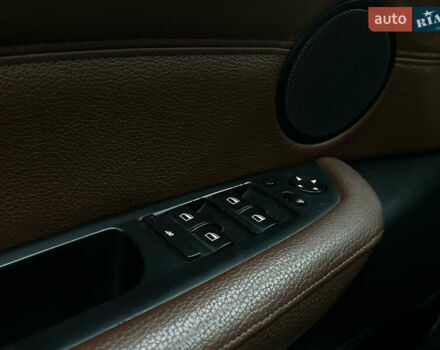 Серый БМВ Х5, объемом двигателя 2.99 л и пробегом 225 тыс. км за 15999 $, фото 9 на Automoto.ua